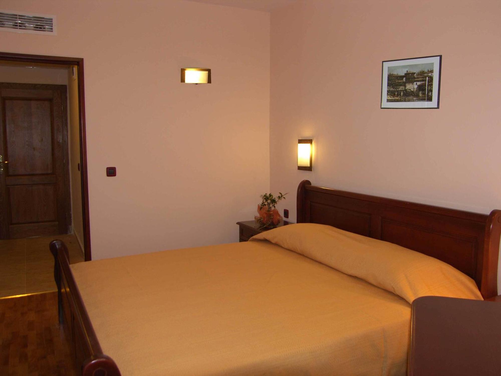 Meridian Hotel Bolyarski Veliko Tarnovo Ngoại thất bức ảnh