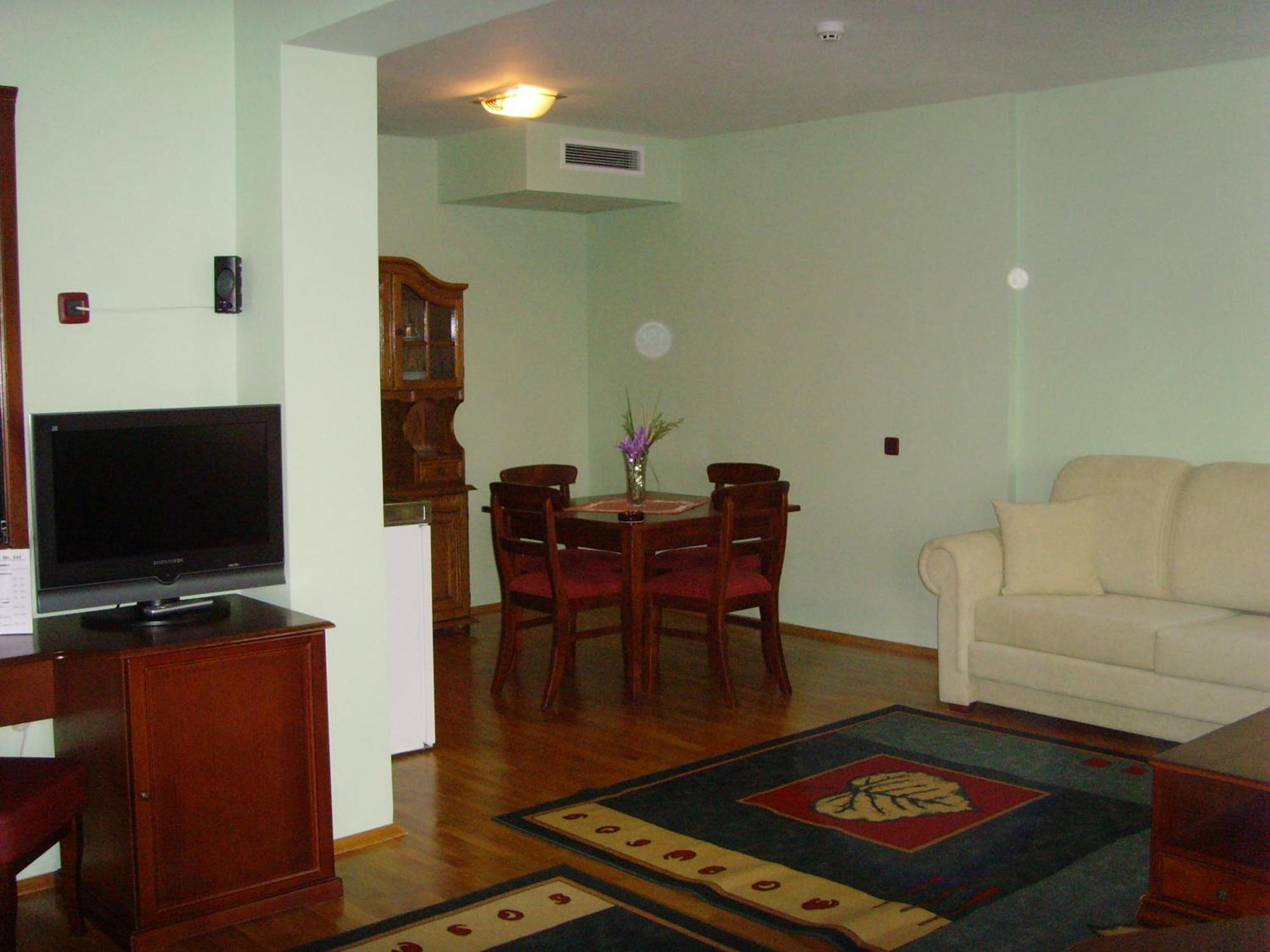 Meridian Hotel Bolyarski Veliko Tarnovo Ngoại thất bức ảnh
