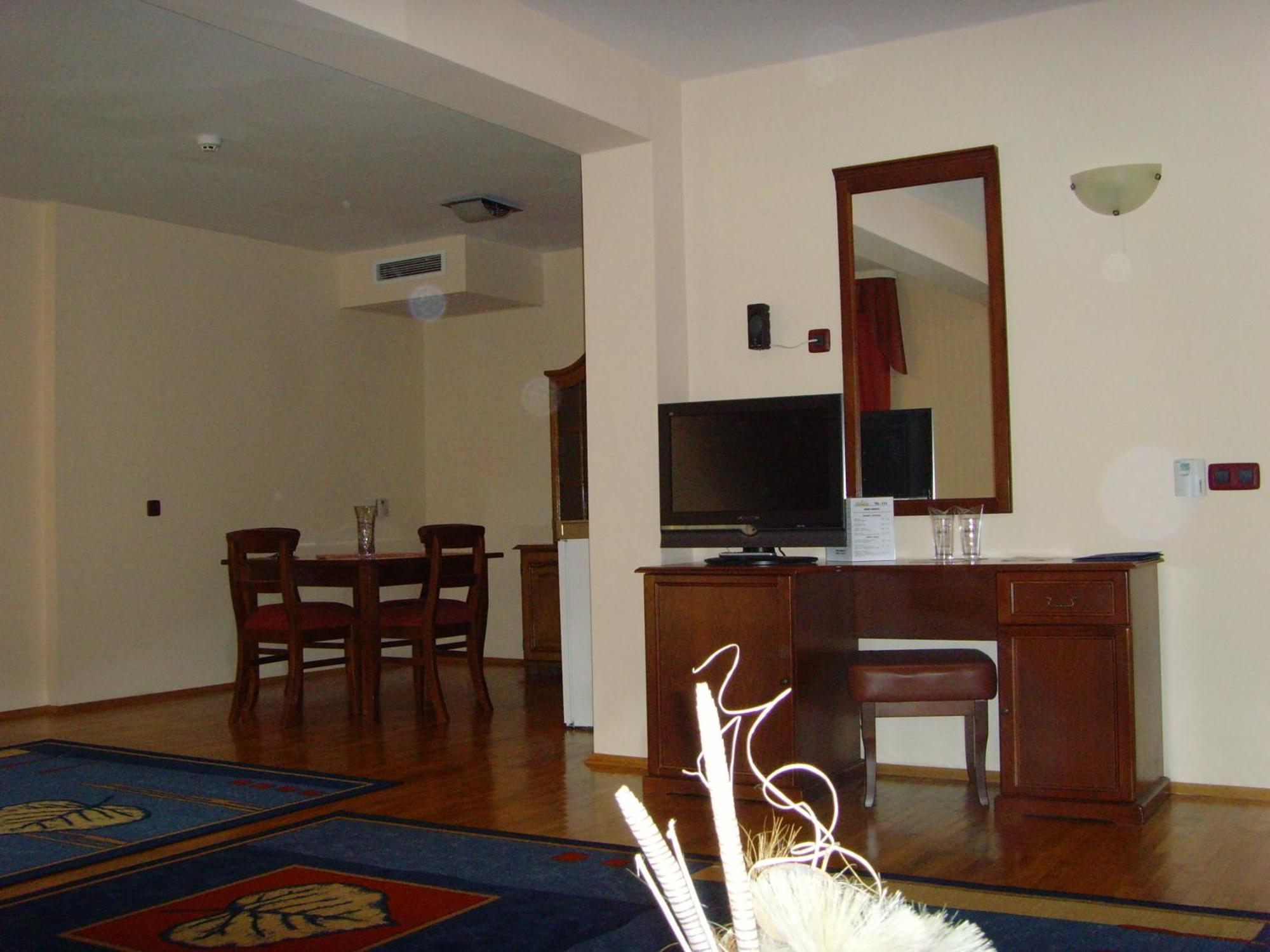 Meridian Hotel Bolyarski Veliko Tarnovo Ngoại thất bức ảnh