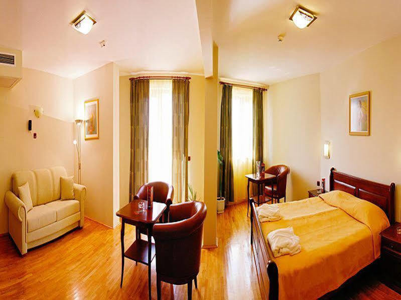 Meridian Hotel Bolyarski Veliko Tarnovo Ngoại thất bức ảnh